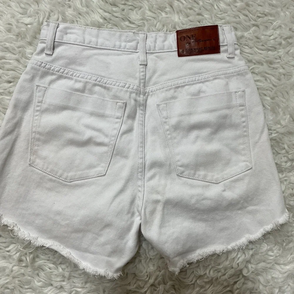 One Teaspoon High Waist Bonita Shorts White Distressed Raw Hem 27